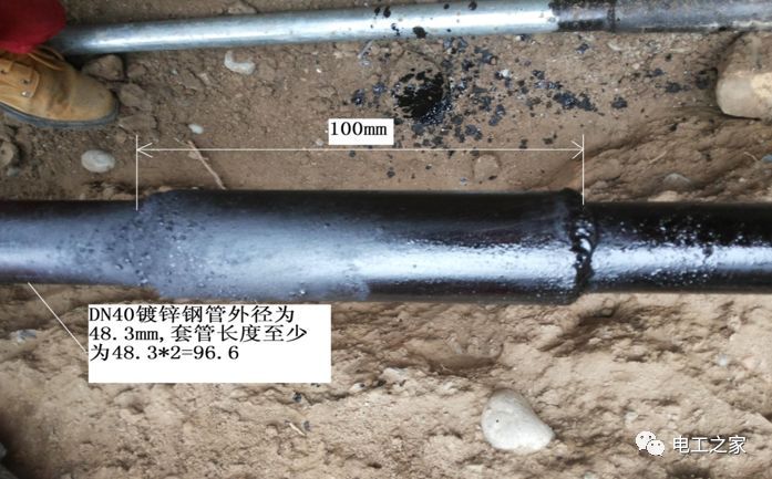 一条完成开关柜安装，电缆桥架施工，电缆敷设及布线施工，照明配电箱施工